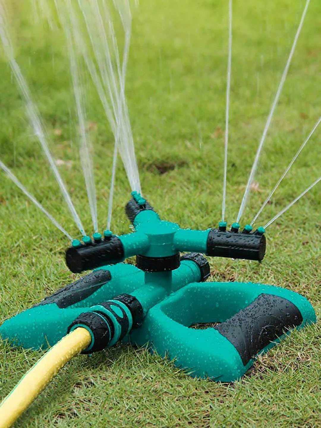 SpinSpray β 360Β° Automatic Garden Sprinkler
